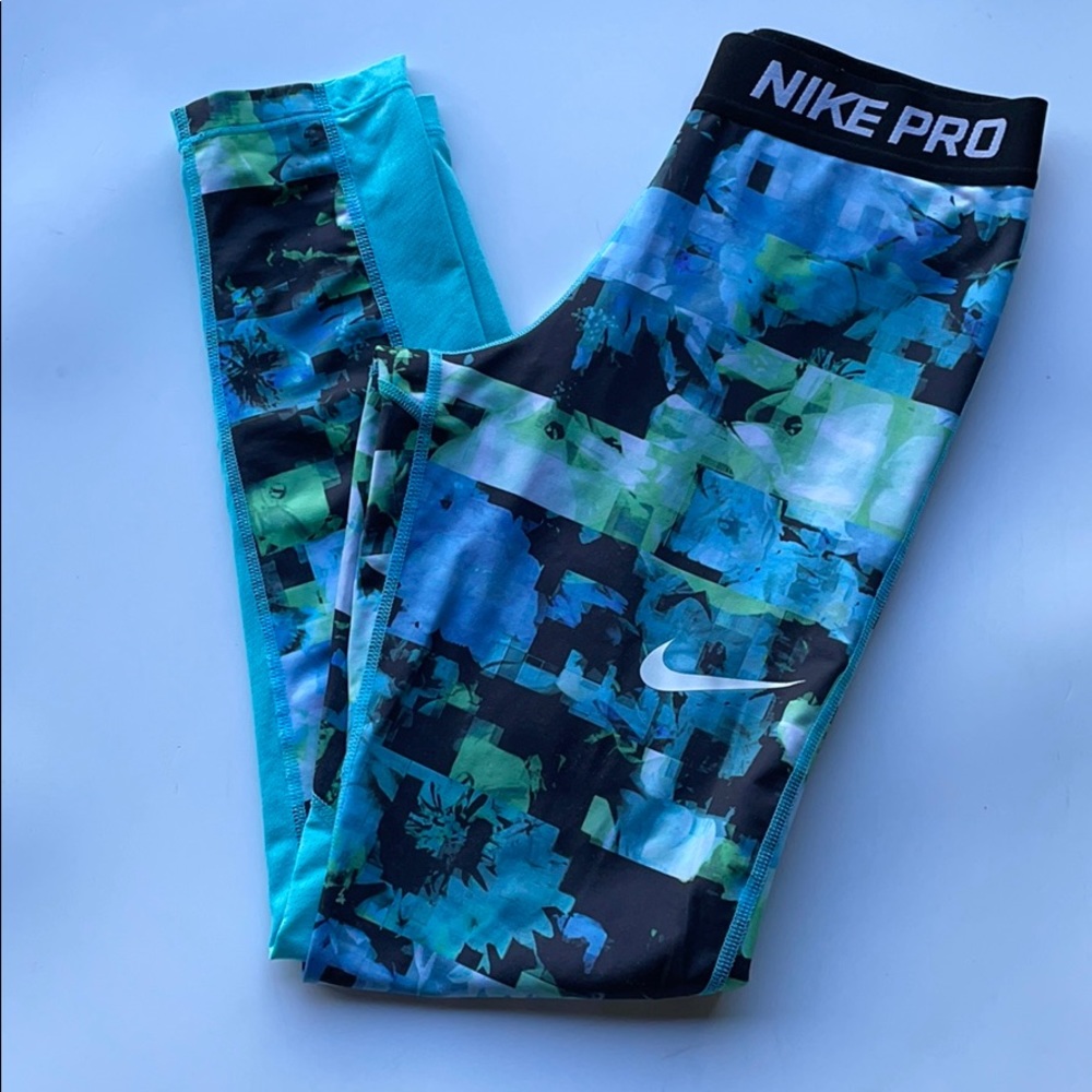 ✔️KIDS NIKE PRO LEGGINGS
